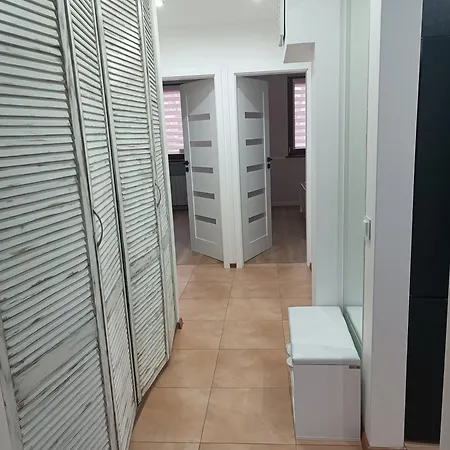 דירה Cosy Space טיצ'י